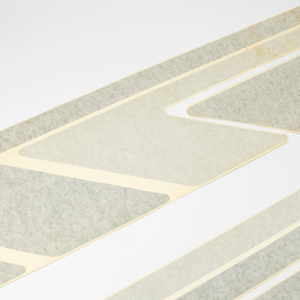 DECAL ZIJSTREEP KIT GRIJS