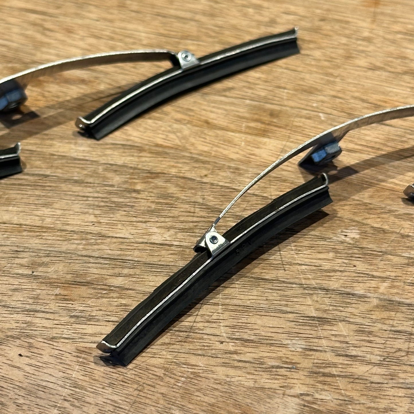 HEADLIGHT WIPER ARM AND BLADE (PAIR)