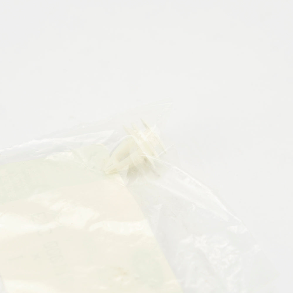 ONDERSTE ACHTERKLEP BEKLEDINGSCLIP