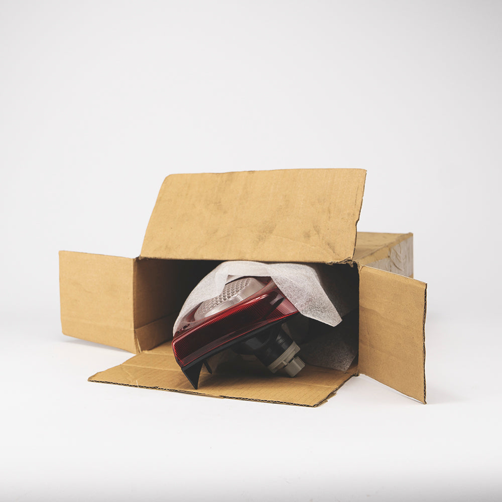 LH ACHTERUITRIJMISTLAMPEN LENS